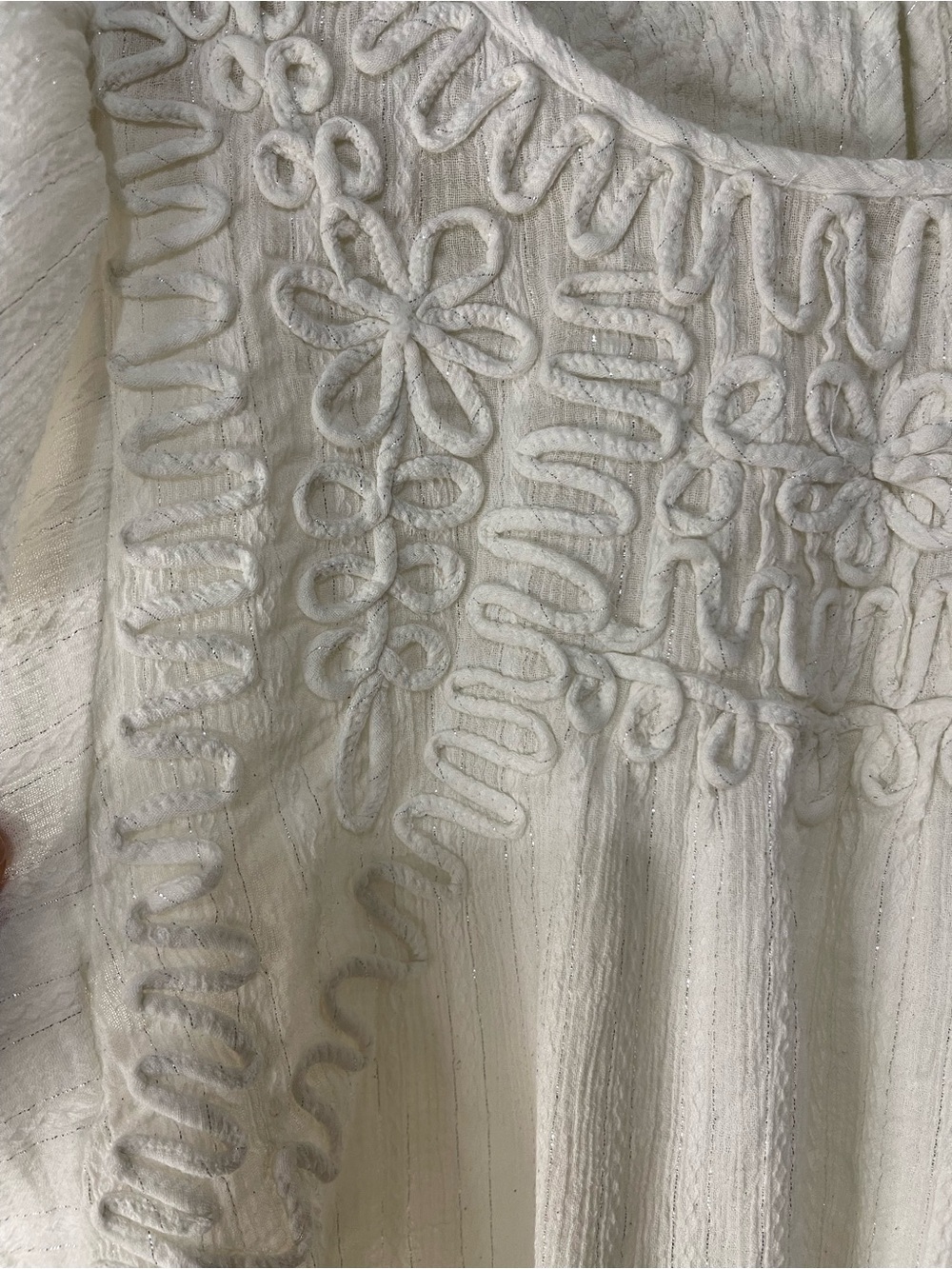 White Cotton Silver Metallic Design Textured Preppy Top size Large - Picture 4 of 8
